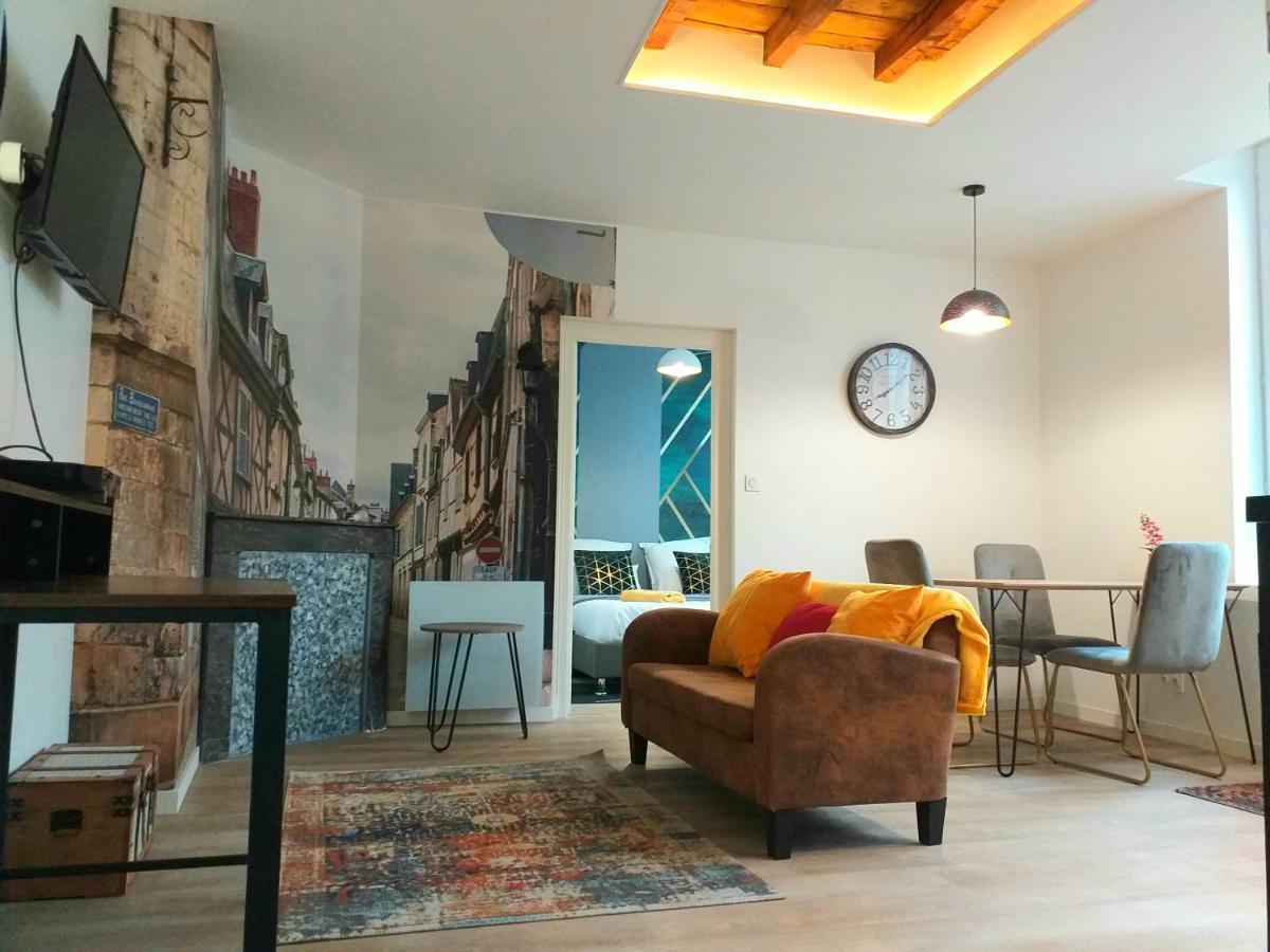 Les Volets Bleus - Deux Appartements Et Un Studio, Jardin 부르주 외부 사진